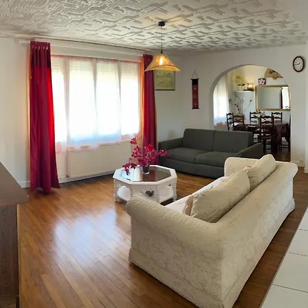 5min Futuroscope 80m2 - 3 - Parking Prive - Wifi - Jardin شقة *