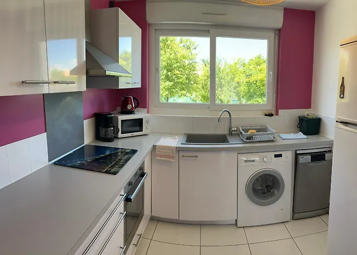 5min Futuroscope 80m2 - 3 - Parking Prive - Wifi - Jardin Apartmán *